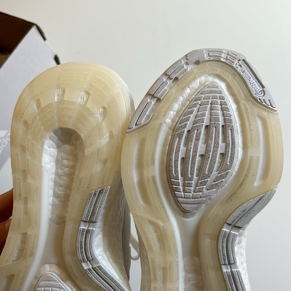 NEW ultraboost women’s white sneakers - Picture 6 of 9